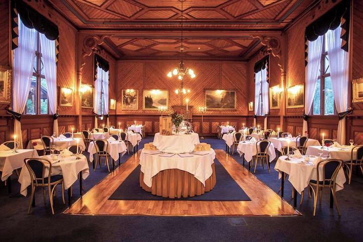 Dining 58 of 132