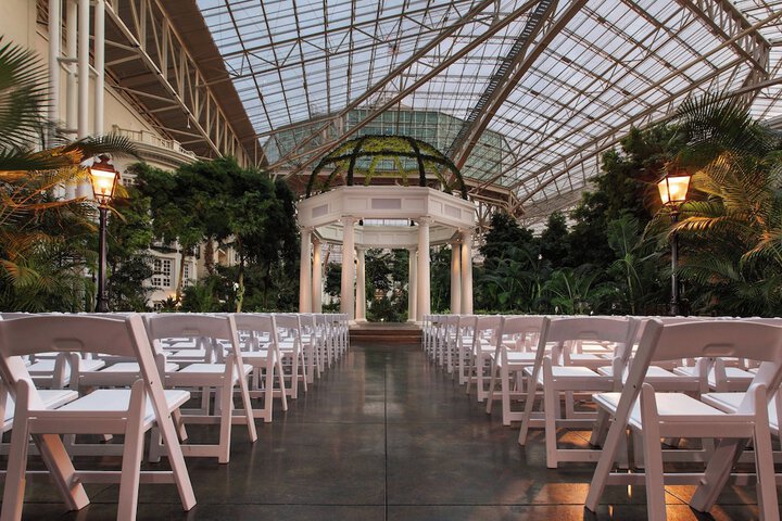 Banquet hall