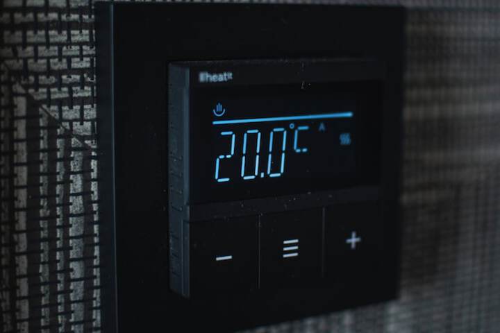 Room 32 of 65