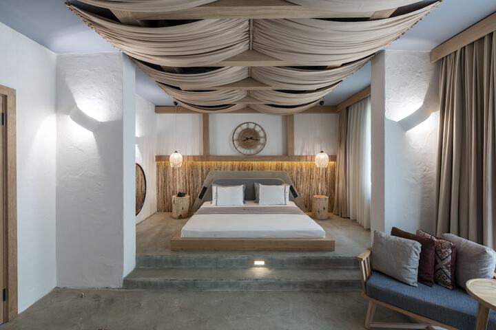 Room 8 of 39