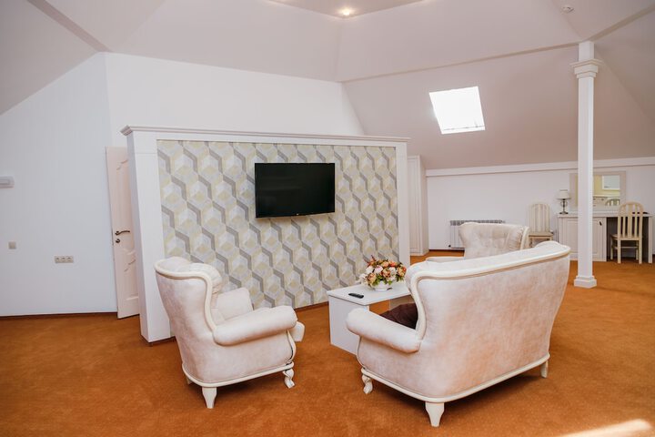 Room 16 of 24