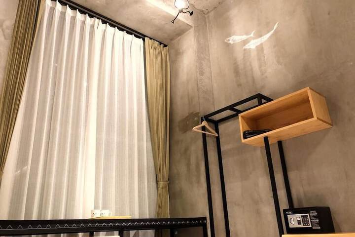 Room 11 of 26