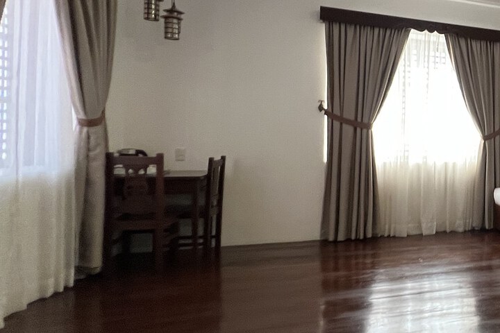 Room 13 of 34