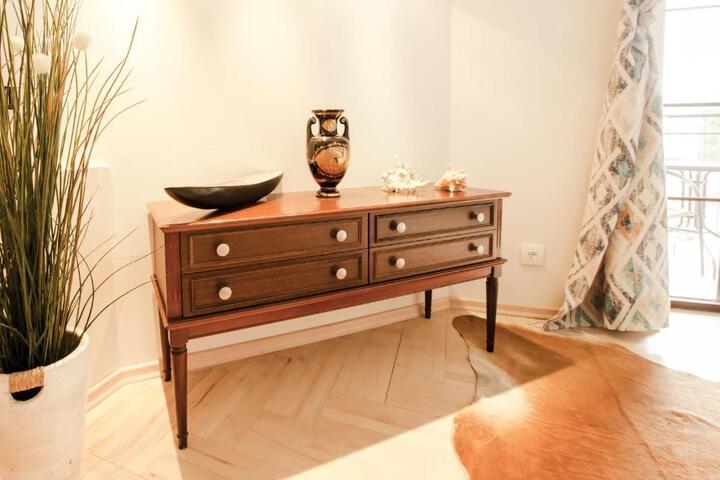 General 6 of 44