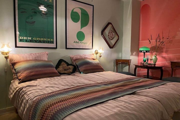 Room 6 of 67