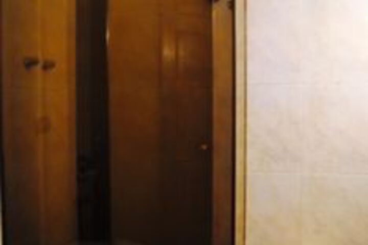 Room 2 of 20