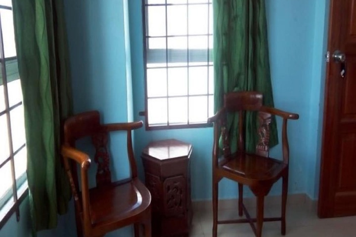 Room 12 of 28
