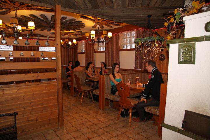 Dining 86 of 99