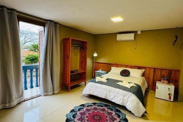Room 9 of 32