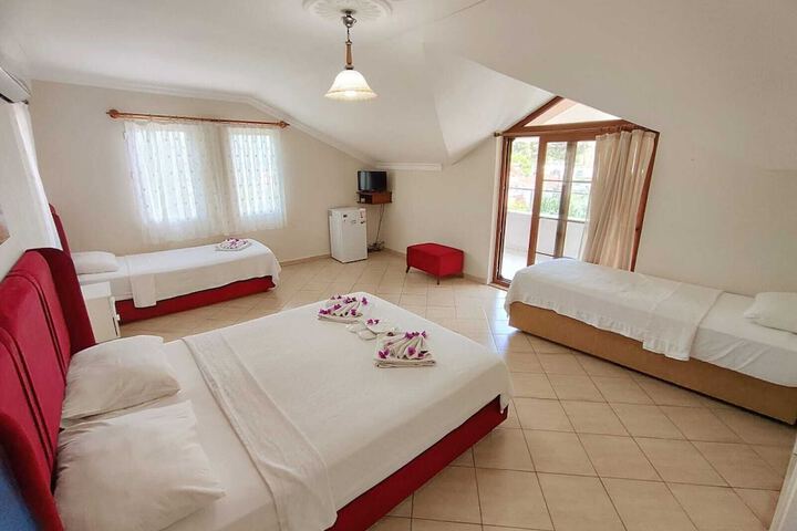 Room 20 of 107