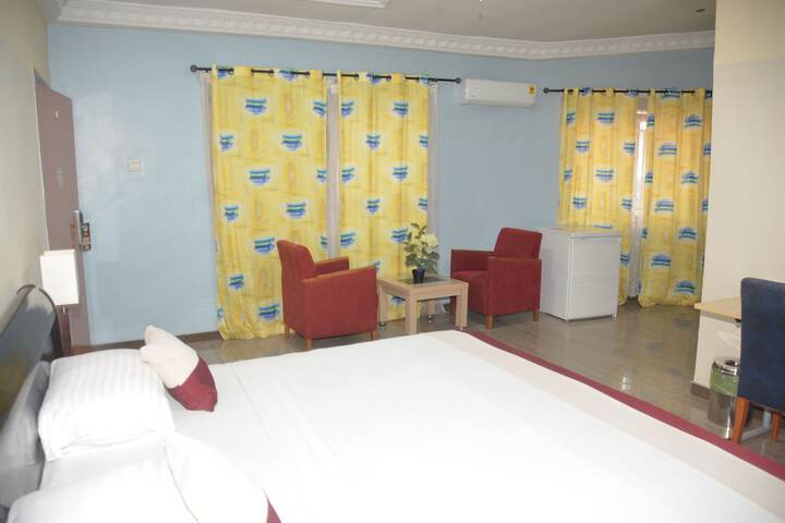 Room 10 of 21
