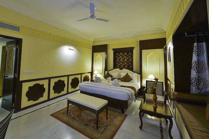Room 14 of 73
