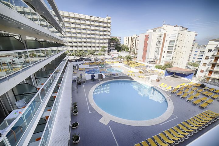 Hotel with Pool