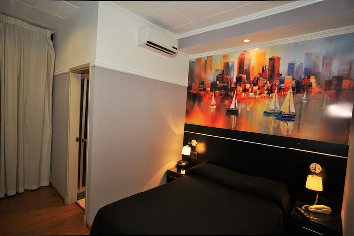 Room 62 of 110