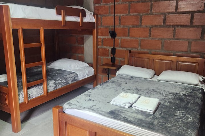 Room 4 of 21