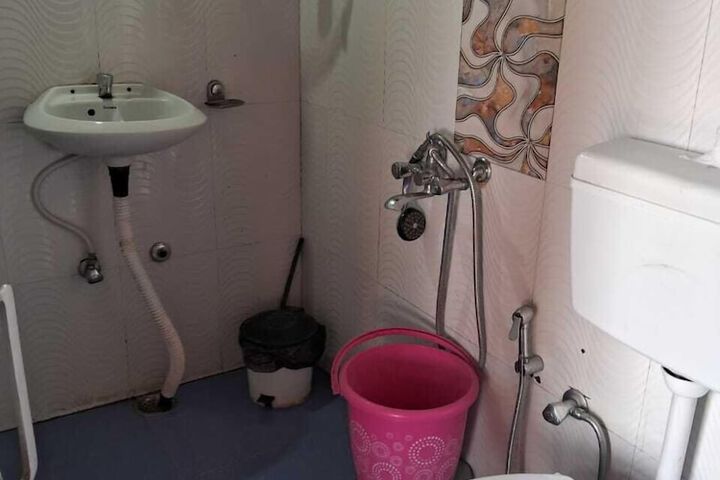 Room 63 of 143
