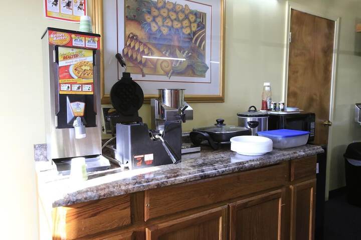 Breakfast/Coffee Service 35 of 58