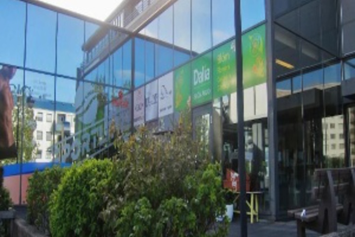 Hotel Exterior 21 of 276