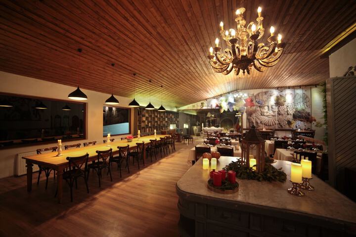 Dining 69 of 123