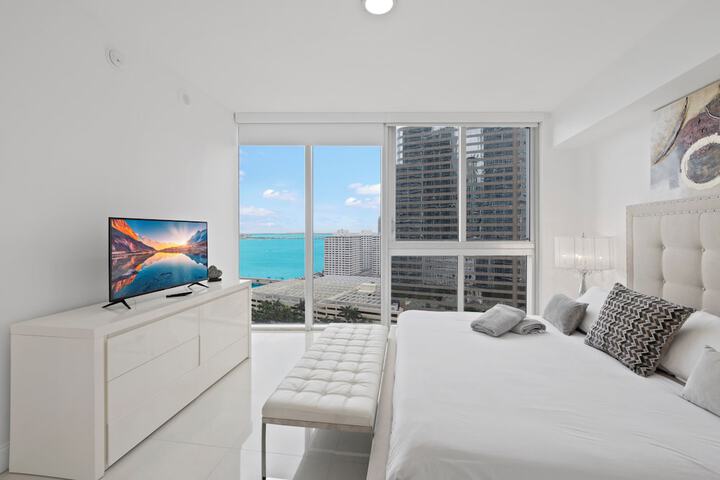 Room 4 of 44