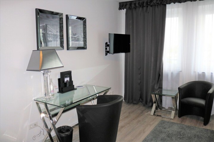 Room 13 of 50