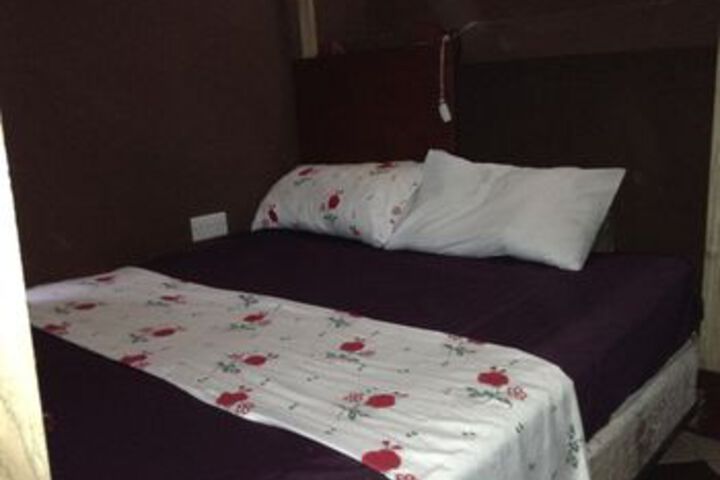 Room 14 of 19