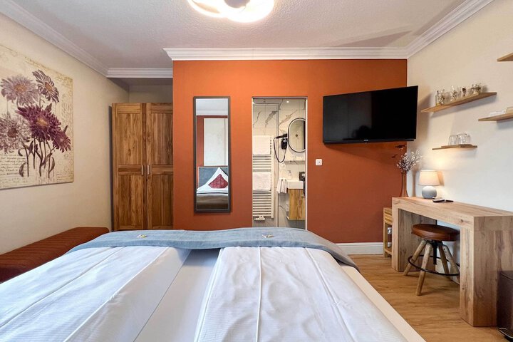 Room 9 of 207
