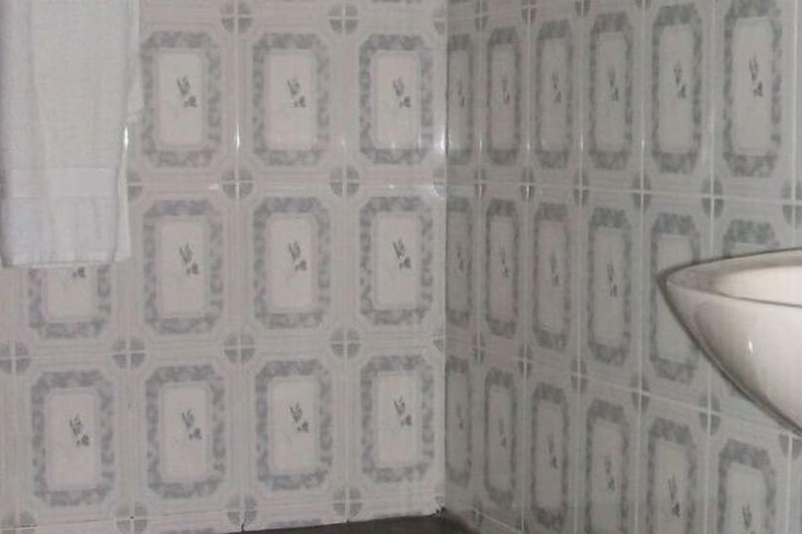 Room 7 of 13