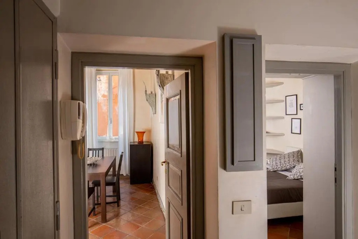 Room 4 of 14