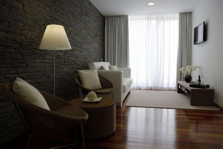 Room 25 of 67