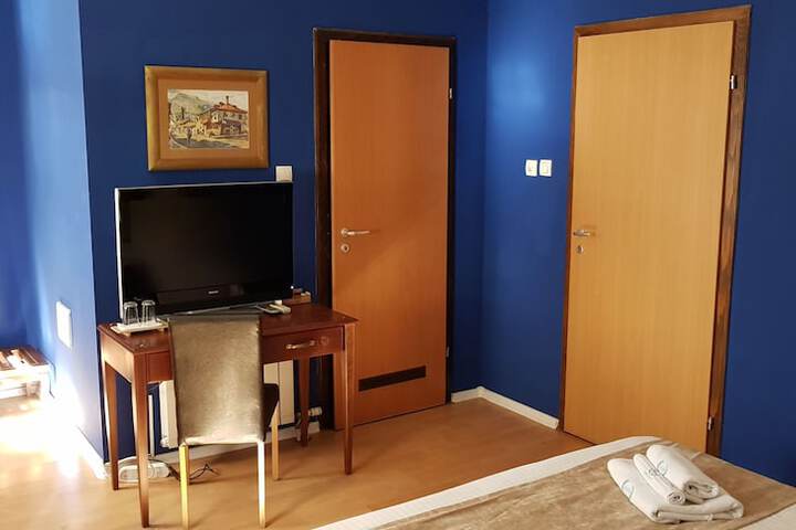 Room 34 of 81