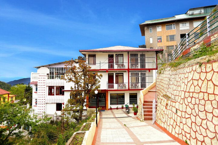 Capital O 3639 Hotel Pioneer
