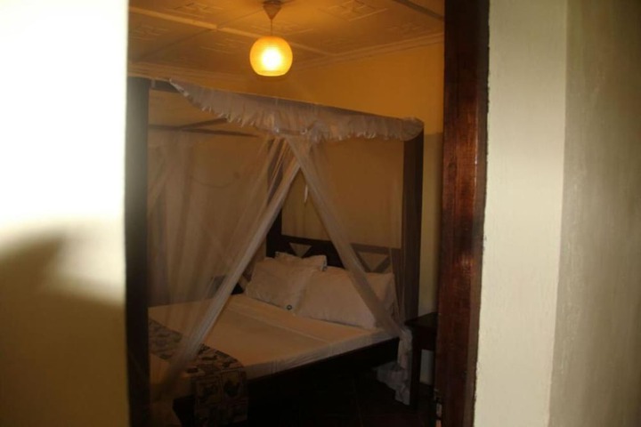 Room 8 of 22