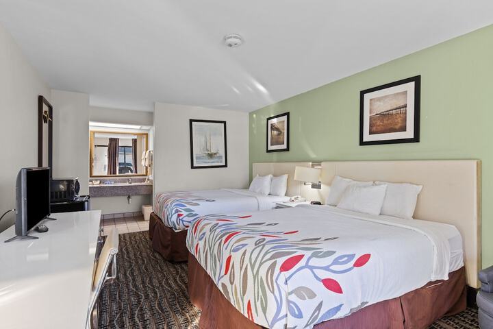 Room 10 of 63
