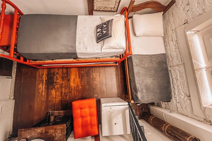 Room 30 of 73