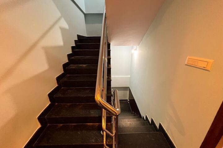 Room 18 of 31