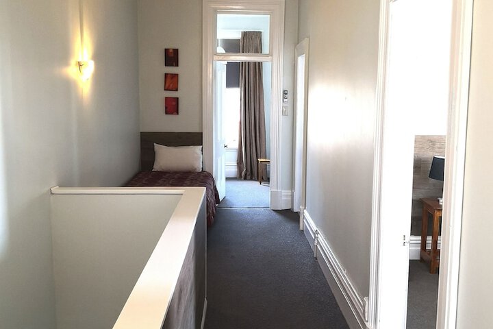 Room 8 of 61