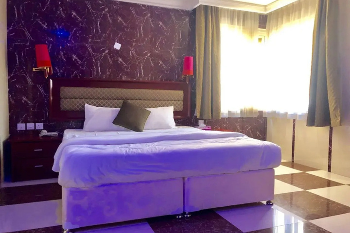 Room 7 of 23