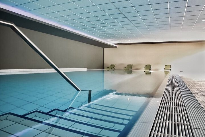 Pool 41 of 63