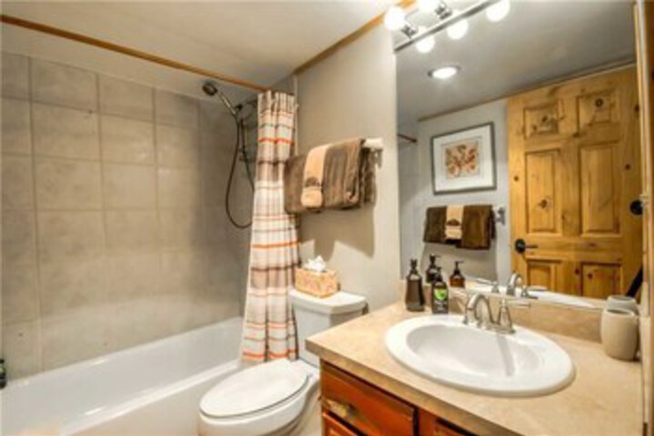 Room 4 of 22