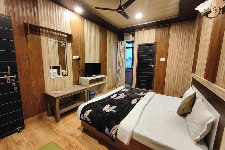 Room 40 of 92