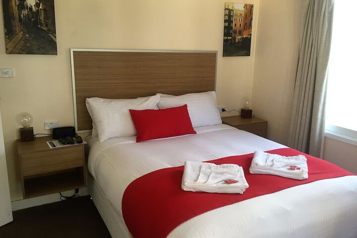Room 16 of 79