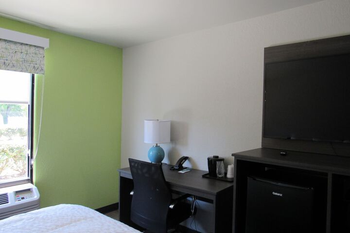 2 Double Beds (4 of 16)