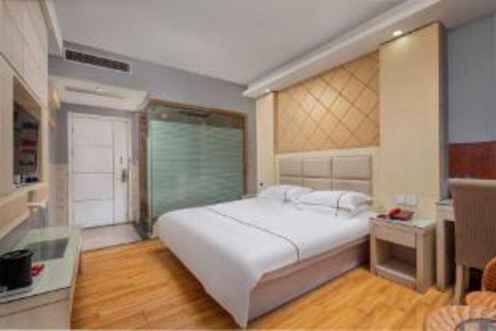 Room 7 of 7