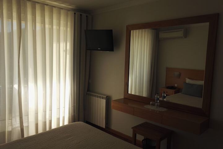 Room 3 of 45