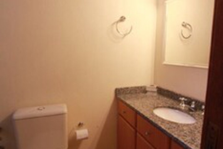 Room 3 of 10