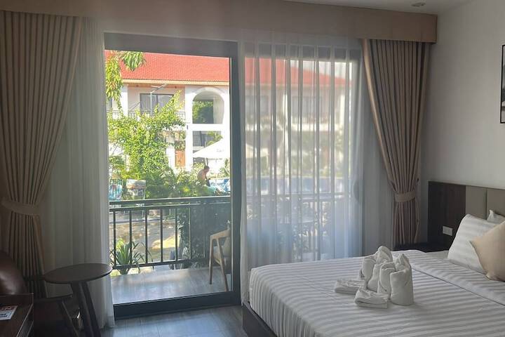 Room 42 of 99