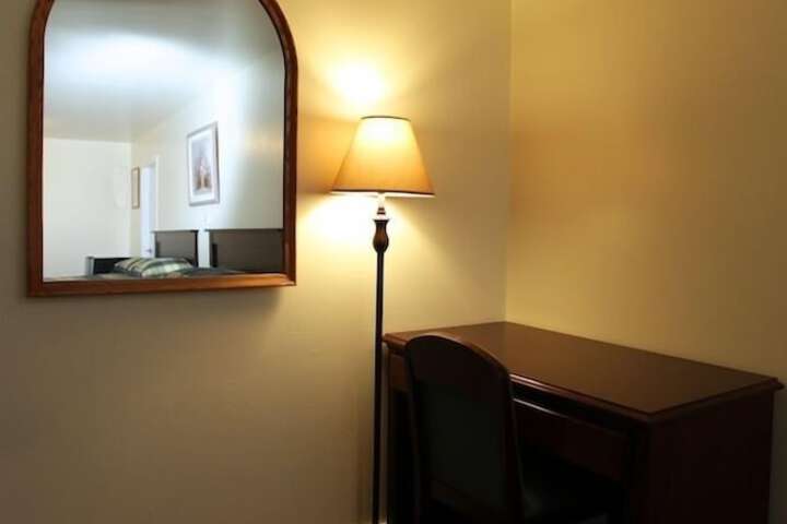 Room 27 of 51