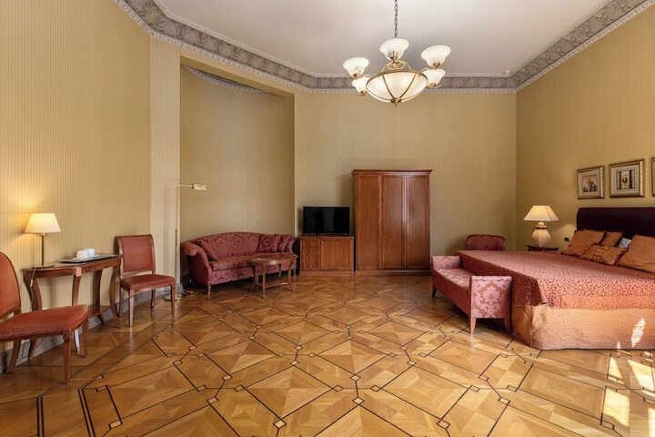 Room 22 of 75
