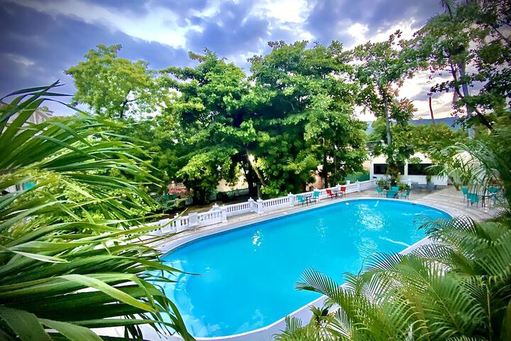 Pool 17 of 39